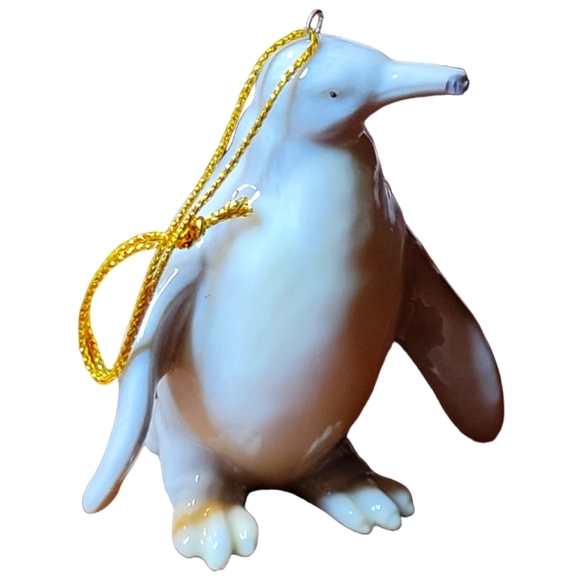 Vtg Polar Wildlife Ornaments Bear Seal Penguin Porcelain - Picture 2 of 5